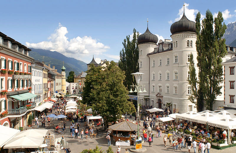 hauptplatz.jpg