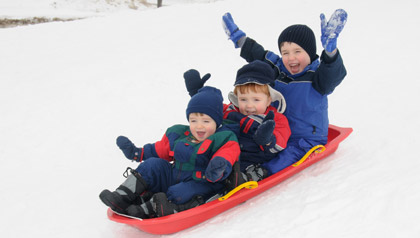 Schlittenfahren Kinder